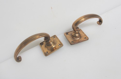 Antike bronze türdrücker - bronze,