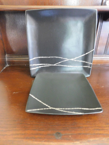 Braune quadratische teller mit - teller,