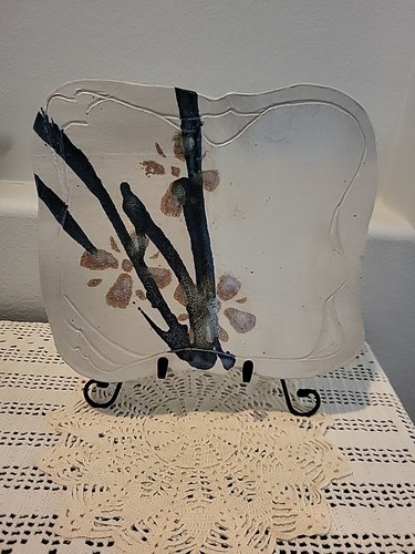 Vtg large art pottery - large, 11"